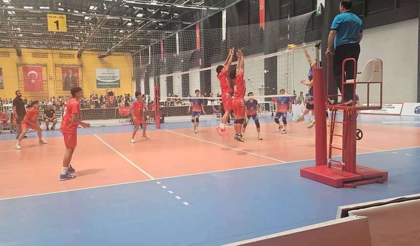 U15 Voleybolcularımız veda etti
