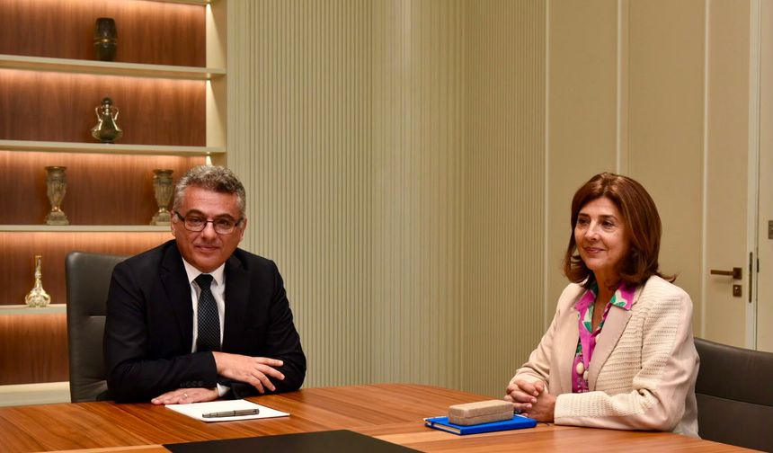 Erhürman, Holguín ile bir araya geldi