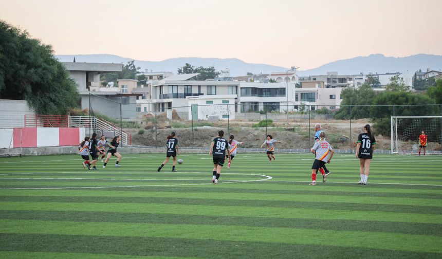 28’inci Naci Talat Halı Saha Anı Futbol Turnuvası başladı