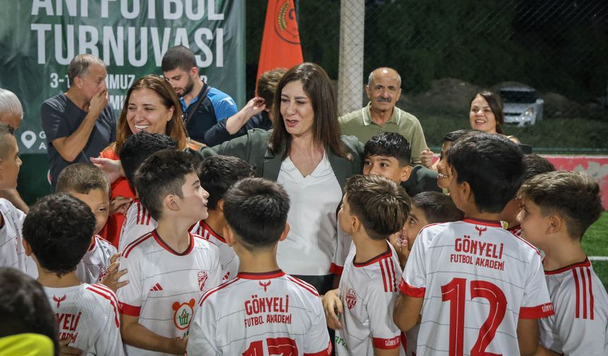 28. Naci Talat Halı Saha Futbol Anı Turnuvası’nda U10 kategorisi maçları gerçekleştirildi