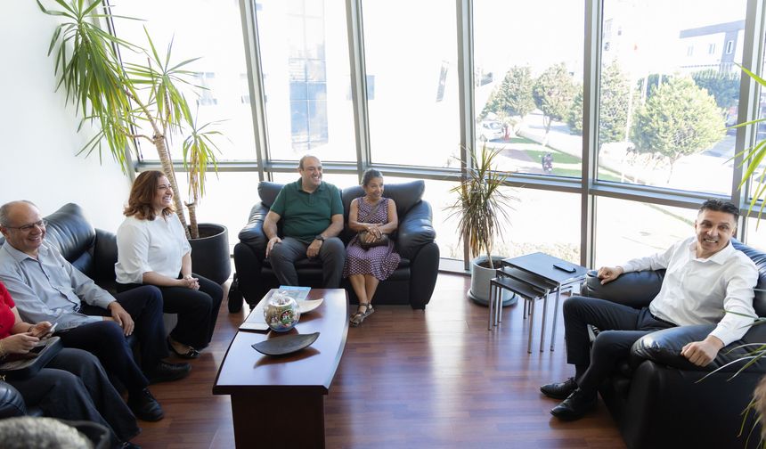 CTP adayı Damla Soyalp, Başkan Hüseyin Amcaoğlu’nu ziyaret etti