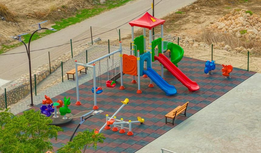 Sazlıköy'de yapılan park açıldı