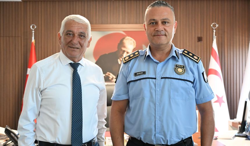 Güzelyurt Polis Müdürü Hüseyin Kafa, Güzelyurt Belediye Başkanı Özçınar’ı ziyaret etti
