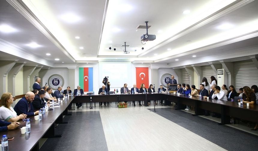 Bakü'de "Şuşa Beyannamesi'nden Türk Devletleri Teşkilatına" Konferansı düzenlendi