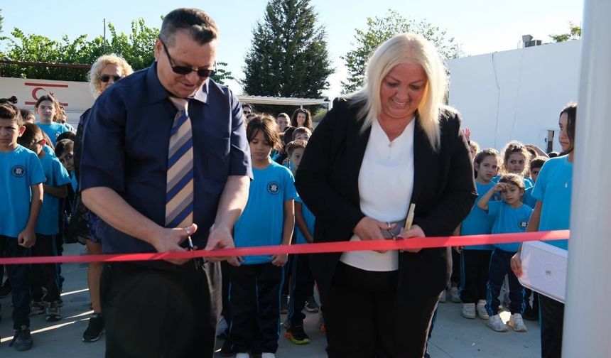 Çayırova İlkokulu’nun yeni oyun parkı açıldı