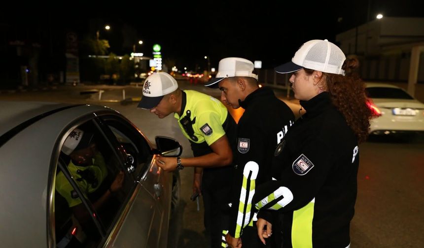 İskele’de asayiş ve trafik denetimi: 126 sürücü rapor, 2 araç trafikten men edildi