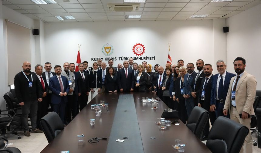 Taçoy, İstanbul Sanayici ve İş İnsanları Dernekleri Federasyonu heyetini kabul etti
