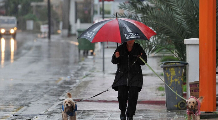 Meteoroloji uyardı: Sıcaklıklar düşüyor, bugün yer yer sağanak var!