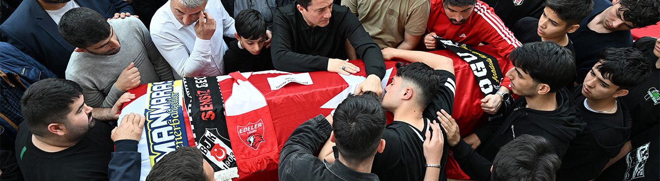 Kahramanmaraş'taki okul saldırısında yaşamını yitiren öğretmen ve öğrenciler gözyaşlarıyla uğurlandı