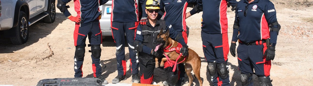 KARK'ın arama kurtarma köpeği Sebil, Tekirdağ’da bir enkaz çalışmasına katıldı