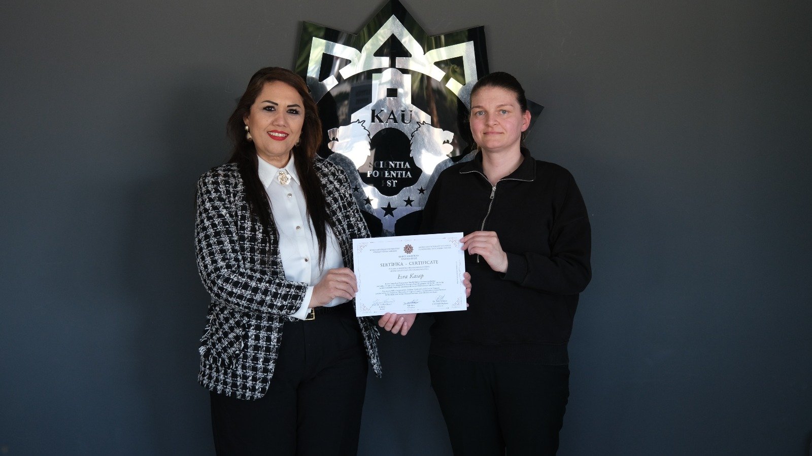 KAÜSEM Yunanca kurs programını tamamlayanlara sertifikaları verildi