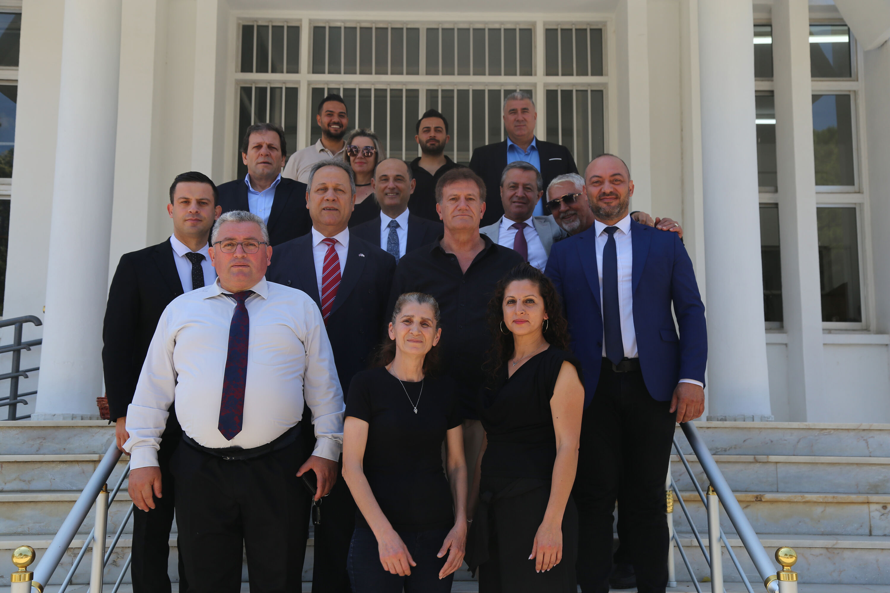 Arıklı, bakanlık personeli ile bayramlaştı