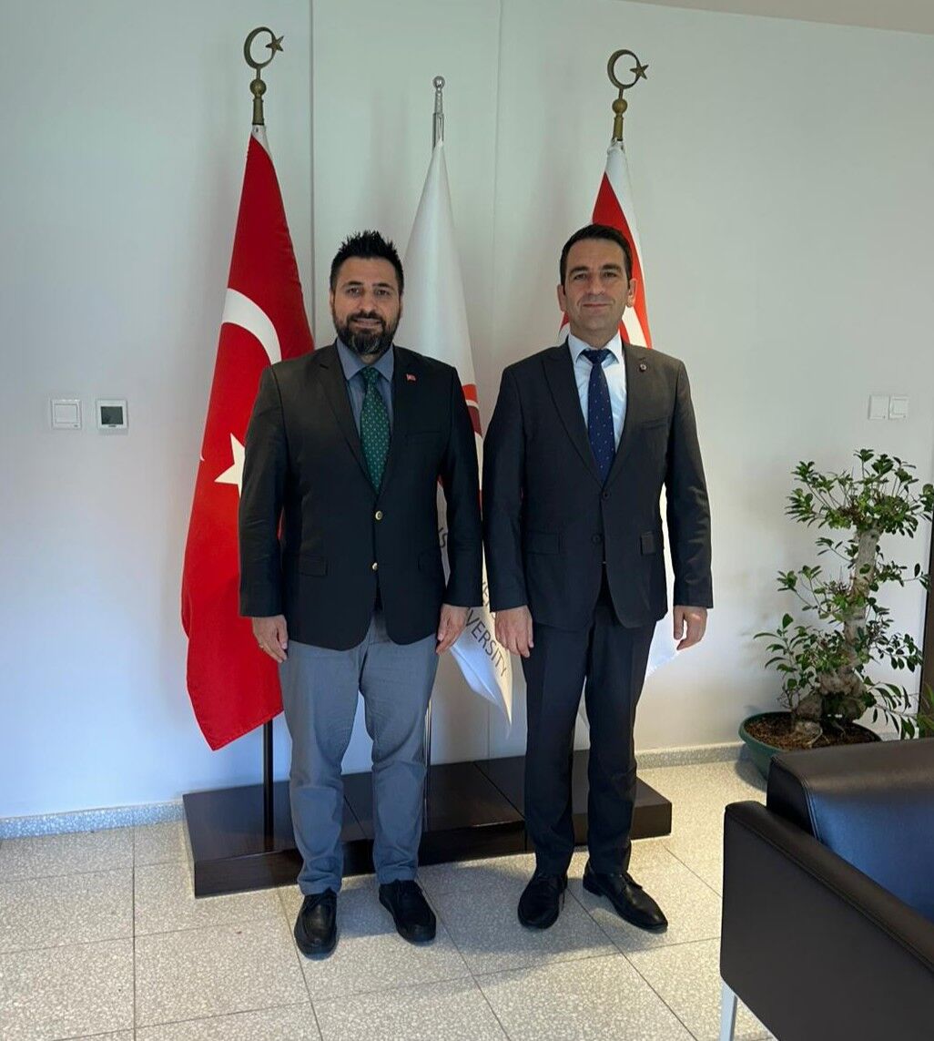 TC Lefkoşa Büyükelçiliği İletişim Müşaviri Şehitoğlu mezunu olduğu UKÜ'yü ziyaret etti