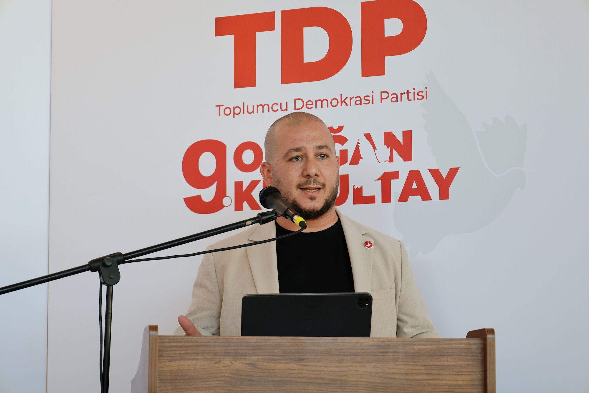Ekinci: “Demokrasi tasarruf edilecek bir alan değil”