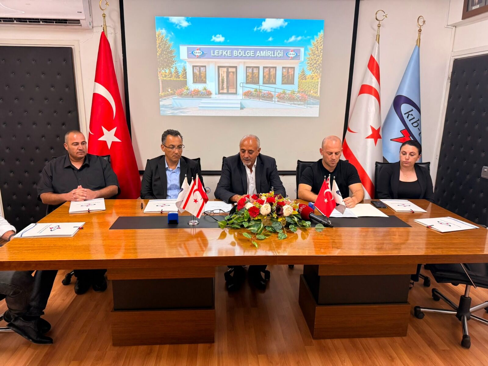 Kıb-Tek’ten Lefke’ye Yeni Hizmet Binası: Dördüncü Şubenin Sözleşmesi İmzalandı
