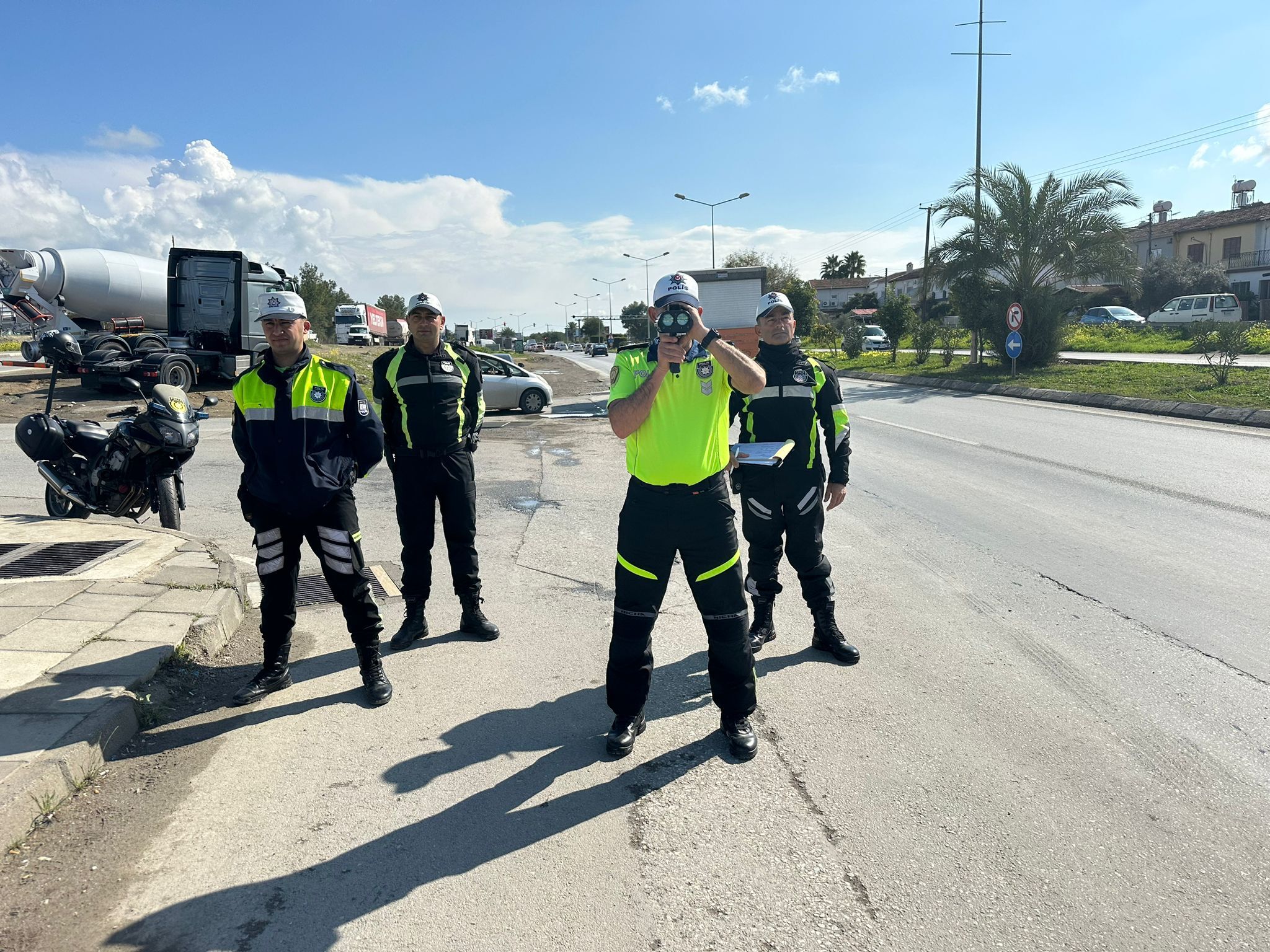 Lefkoşa ve İskele'de trafik ve asayiş denetimleri...