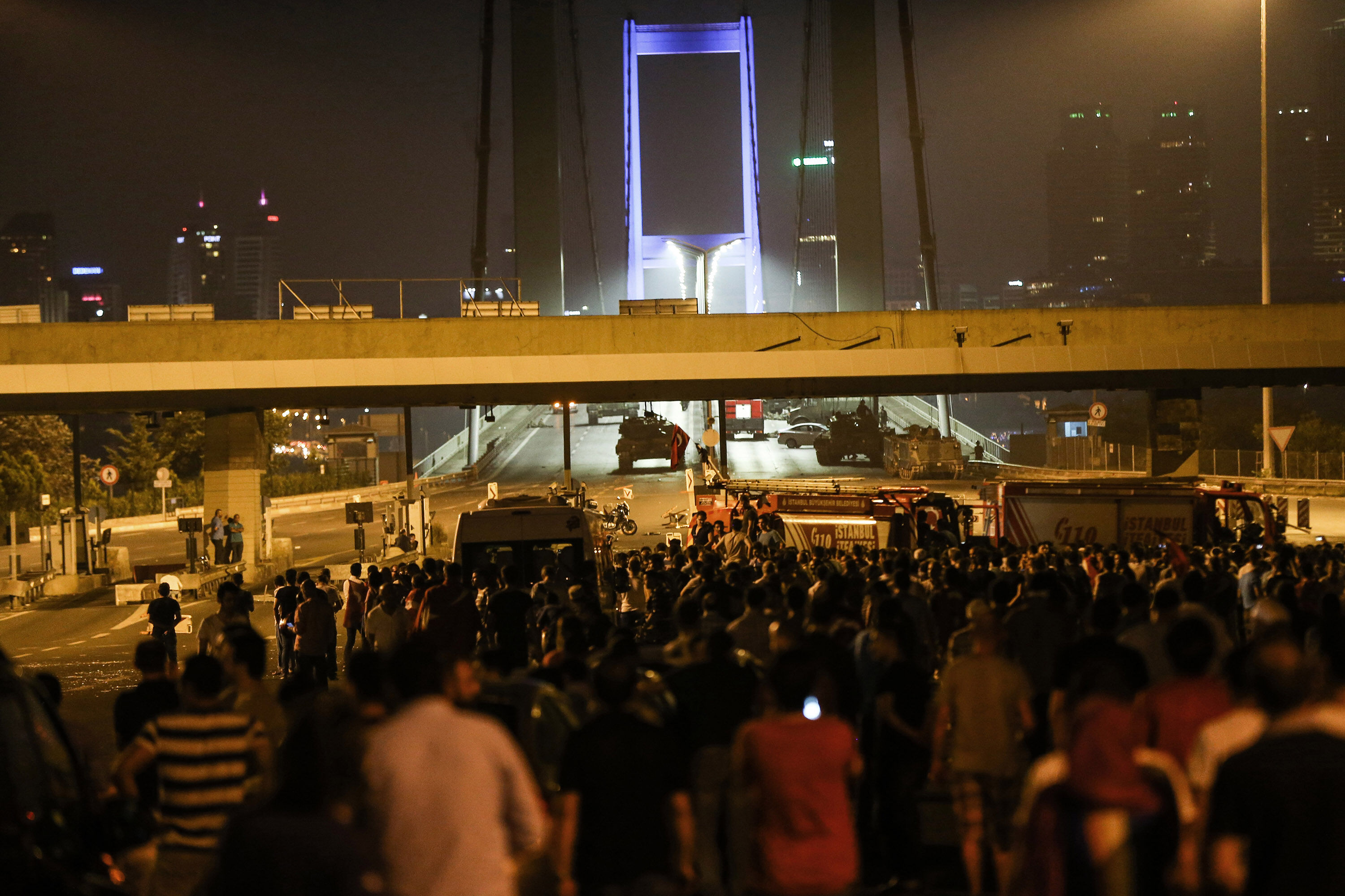 15 Temmuz mesajları: "Dünyaya demokrasi dersi verildi"