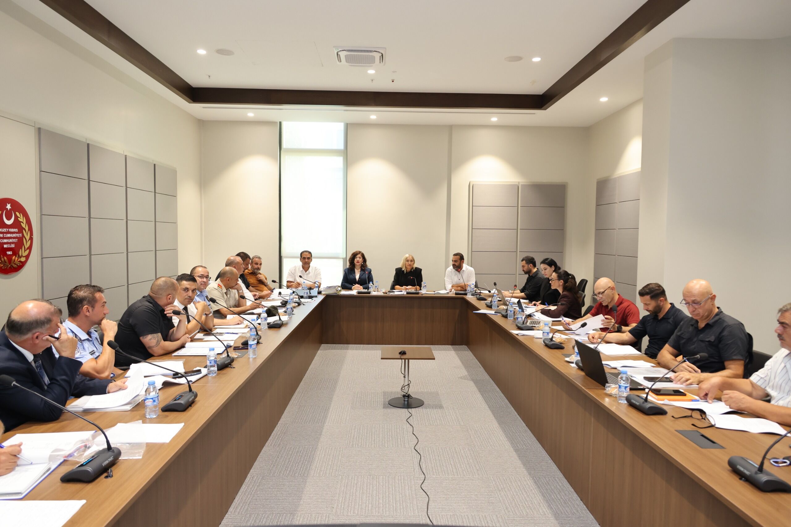 Hukuk Komitesi’nde iki yasa tasarısı ele alındı, bir karar tasarısı ise Genel Kurul’a sevk edildi