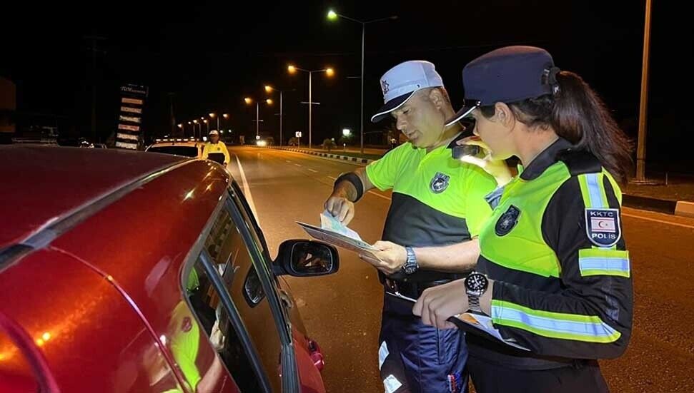 Bir günde 360 sürücü rapor edildi, 21 araç trafikten men edildi