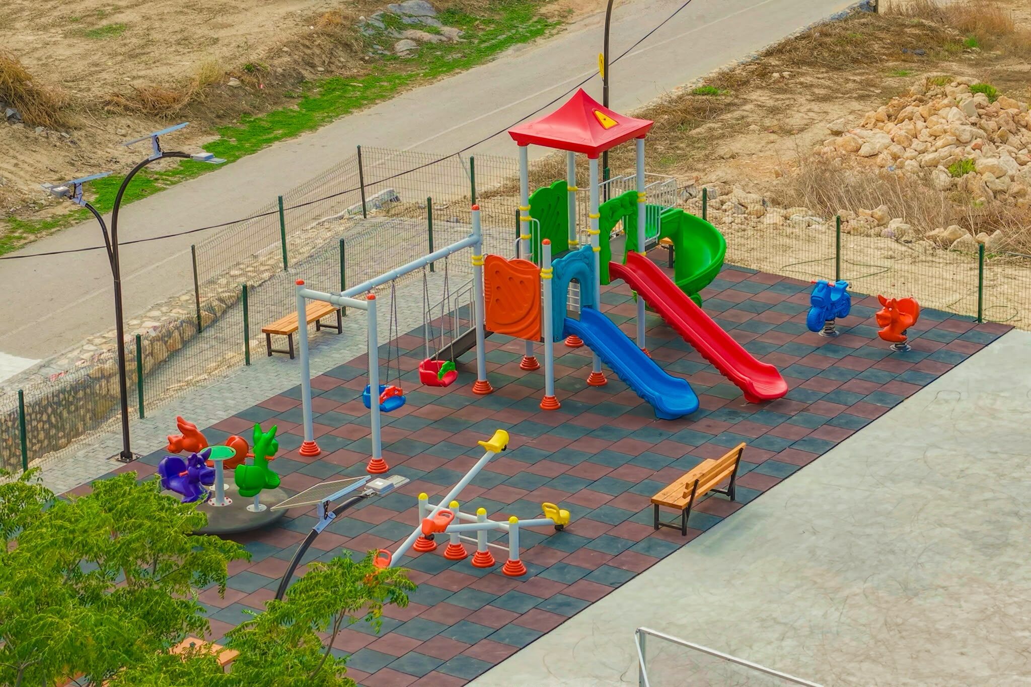 Sazlıköy'de yapılan park açıldı