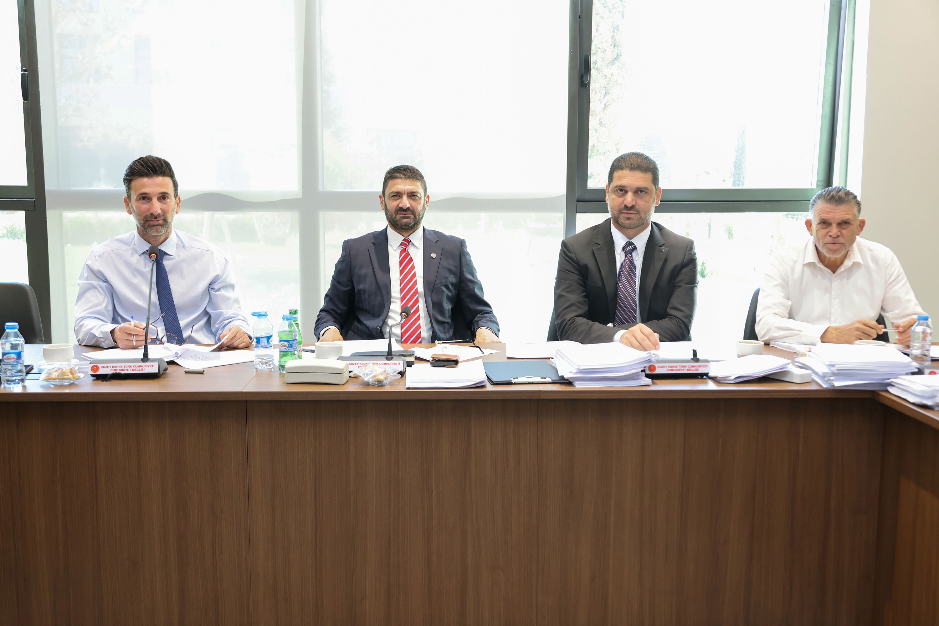 İdari, Kamu ve Sağlık İşleri Komitesi, Güvenlik Kamu Görevlileri başlıklı iki ayrı yasa tasarısını görüştü