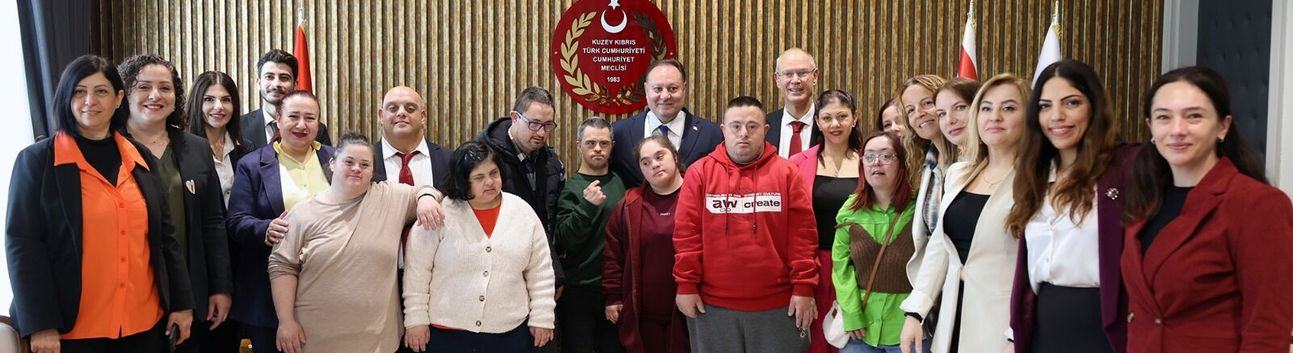 Down sendromlu gençler Meclis Başkanı Öztürkler'i ziyaret etti